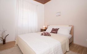 Apartmani Vela Luka